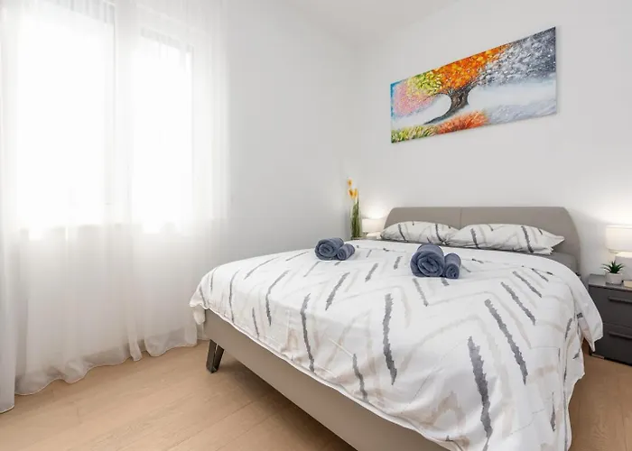 Lumera Apartment *