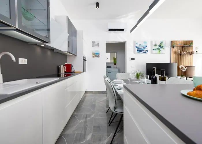 דירה Lumera זאדאר